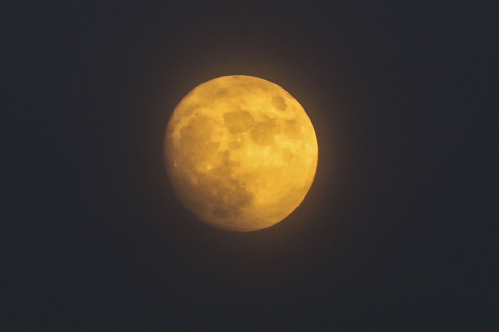 Πανσέληνος και τελευταία έκλειψη παρασκιάς Σελήνης για το 2020 τη Δευτέρα