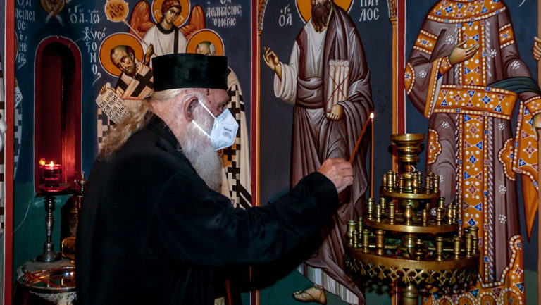 Εξιτήριο πήρε ο Ιερώνυμος – «Ένα κερί για όλους τους Έλληνες»