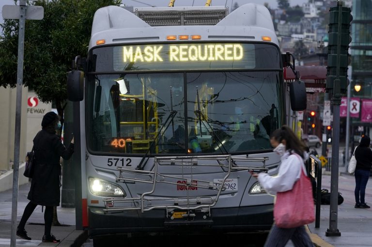 Κορονοϊός-Νέες μελέτες: Σε κλειστούς χώρους ακόμη και η χρήση της μάσκας προσφέρει περιορισμένη προστασία