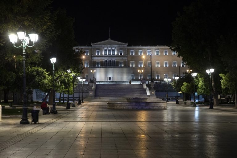 Νέο εθνικό σχεδιασμό για την αντιμετώπιση της πανδημίας προτείνει το ΚΙΝ.ΑΛΛ