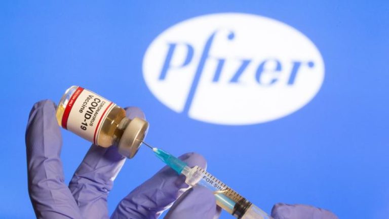 Έγκριση για τρίτη δόση εμβολίου θα ζητήσουν Pfizer και Biontech (video)