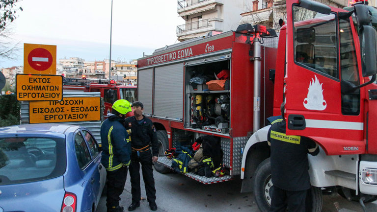 Χωρίς τις αισθήσεις του απεγκλωβίστηκε άνδρας που καταπλακώθηκε από δομικά υλικά