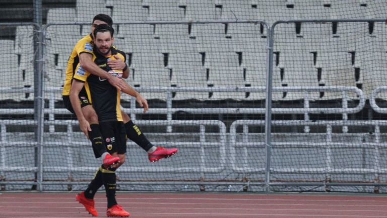 Με ανατροπή η ΑΕΚ νίκησε τον ΟΦΗ 2-1