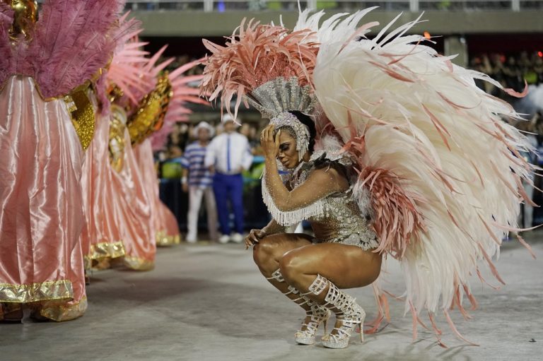 Το Ρίο σχεδιάζει το καρναβάλι του για τον Ιούλιο του 2021