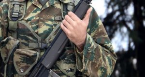 Εκτός Ενόπλων Δυνάμεων όσοι αξιωματικοί και υπαξιωματικοί έχουν συμπληρώσει 35 έτη υπηρεσίας με απόφαση του Ν. Δένδια