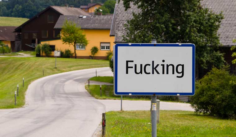Το αυστριακό χωριό “Fucking” αλλάζει την ονομασία του σε “Fugging”