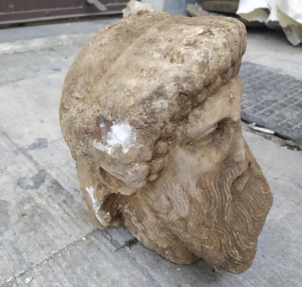 Αρχαία κεφαλή βρέθηκε στο κέντρο της Αθήνας