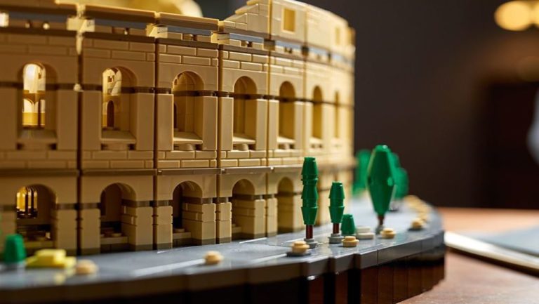 Το Ρωμαϊκό αμφιθέατρο σε 9.036 LEGO (Video)