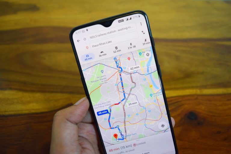 Νέες υπηρεσίες της Google Maps για τον έλεγχο της πανδημίας