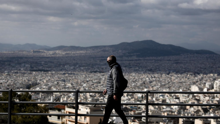 Σήμερα οι τελικές αποφάσεις για Αττική και άνοιγμα γυμνασίων και λυκείων – Τα σενάρια