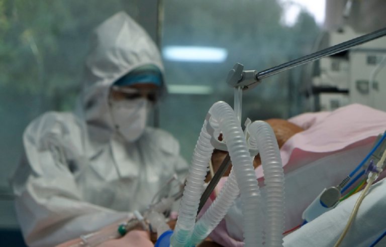 Μαστίζει τη Β. Ελλάδα η πανδημία – Τιτάνιος ο αγώνας γιατρών και νοσηλευτών (video)