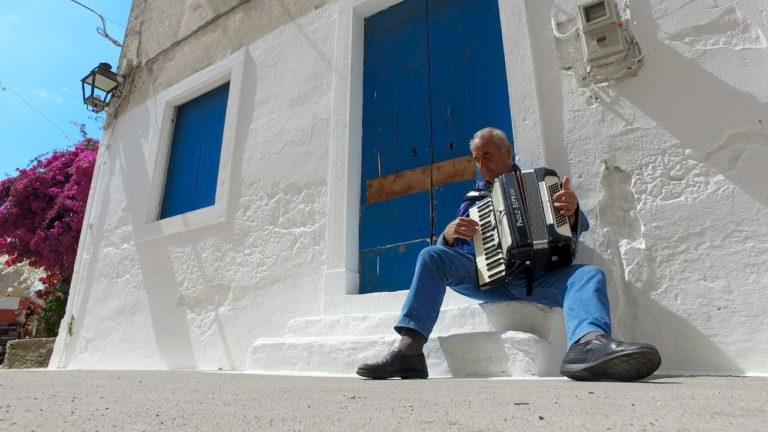 «Κάθε Τόπος και Τραγούδι», με τον Γιώργη Μελίκη από την ΕΡΤ3