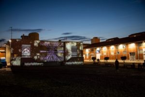 Το 61ο Φεστιβάλ Κινηματογράφου Θεσσαλονίκης βγάζει την τέχνη στους δρόμους (video)
