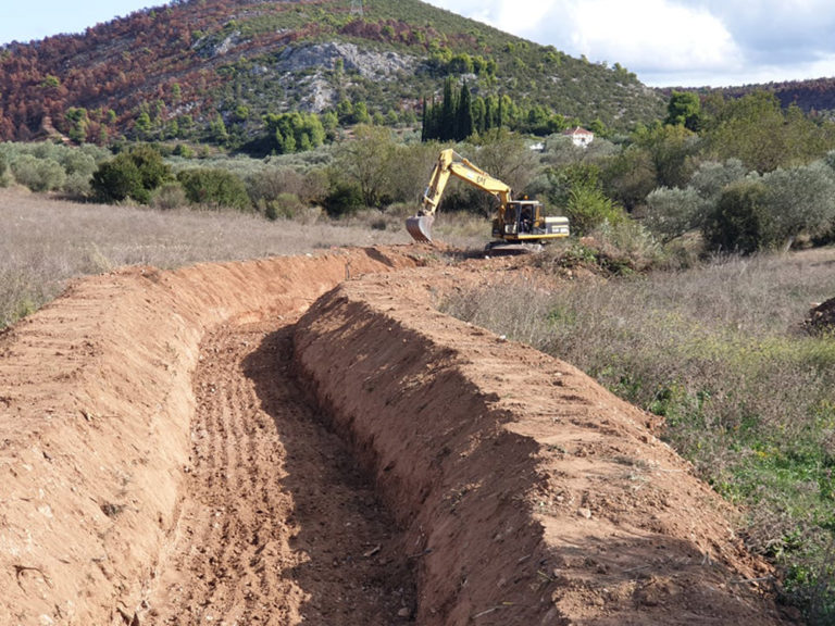 Αντιπλημμυρικές παρεμβάσεις στα Αθίκια Κορινθίας