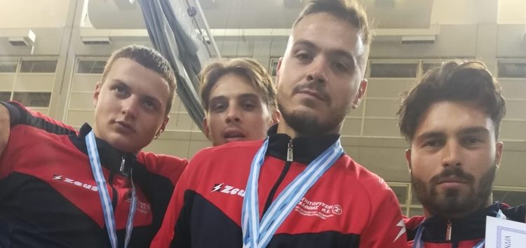Πρωταθλητής Ελλάδος η ομάδα του Ξίφους Μονομαχίας Ανδρών του ΟΞΙΦ