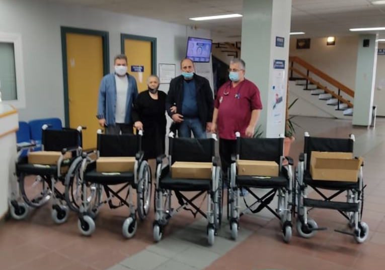 Πτολεμαϊδα: Δωρεά αναπηρικών αμαξιδίων στο Μποδοσάκειο Νοσοκομείο