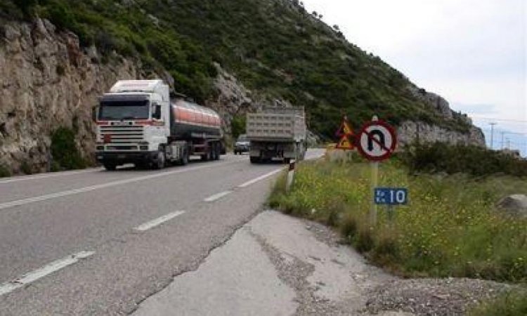 Άρχισαν οι παρεμβάσεις στον δρόμο Πύργος – Καλό Νερό