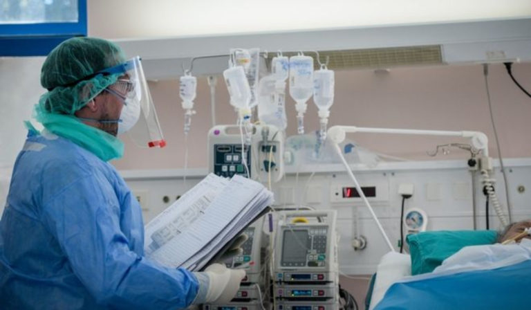 Τηλεδιάσκεψη για την αύξηση των κρουσμάτων της covid-19 στην Περιφέρεια Πελοποννήσου