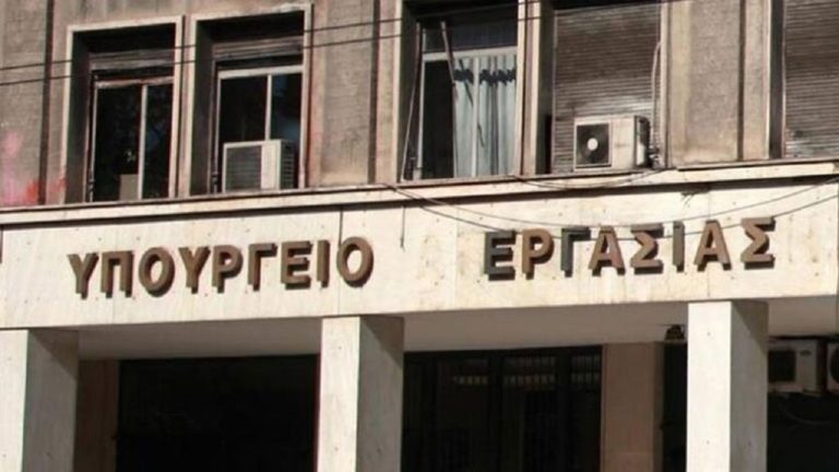 Γιάννης Βρούτσης: Τα 800 ευρώ είναι πραγματικό ποσό, ούτε εικονικό ούτε πλασματικό