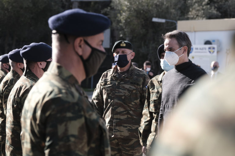Επίσκεψη Μητσοτάκη σε Λέσβο: Βγήκαμε πιο ενωμένοι απ’ τις δυσκολίες – Το σύστημα Υγείας θα είναι πιο ισχυρό μετά την πανδημία