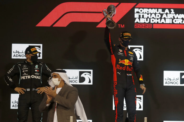 GP Άμπου Ντάμπι: Απόλυτος κυρίαρχος ο Φερστάπεν – Χάμιλτον: Πολύ γρήγορη η Red Bull για να την πιάσουμε