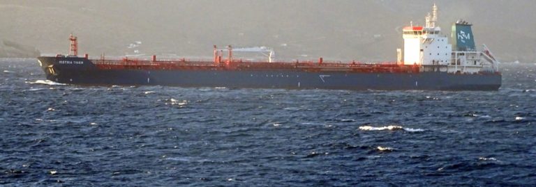 Ασφαλές το ακυβέρνητο δεξαμενόπλοιο κοντά στο Καβοντόρο