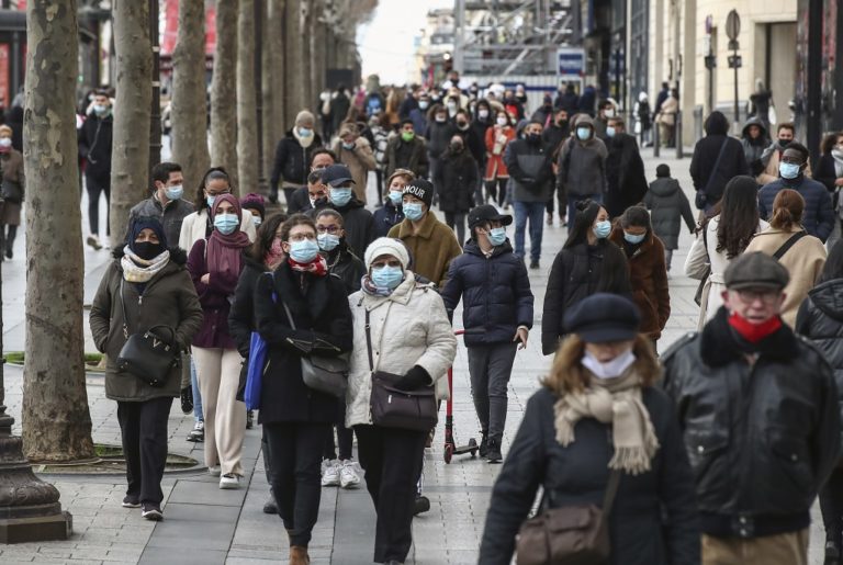 Γαλλία: Βρέθηκε κρούσμα της νοτιοαφρικανικής μετάλλαξης του κορονοϊού