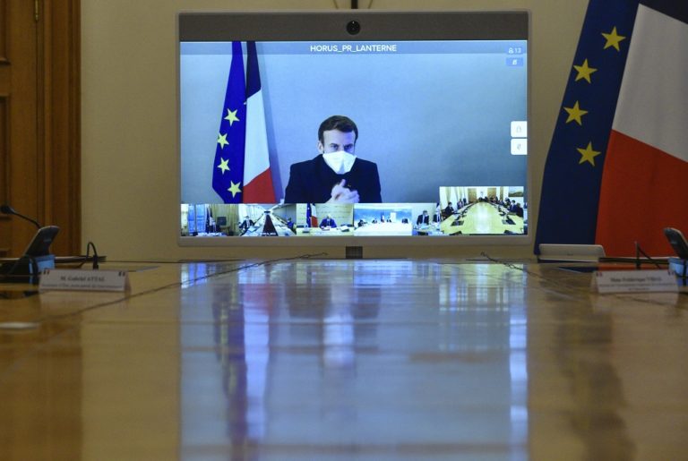 Γαλλία: Σταθερή η κατάσταση της υγείας του Εμανουέλ Μακρόν