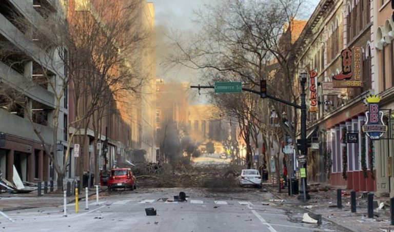 ΗΠΑ: Συνεχίζονται οι έρευνες για την έκρηξη στο Νάσβιλ