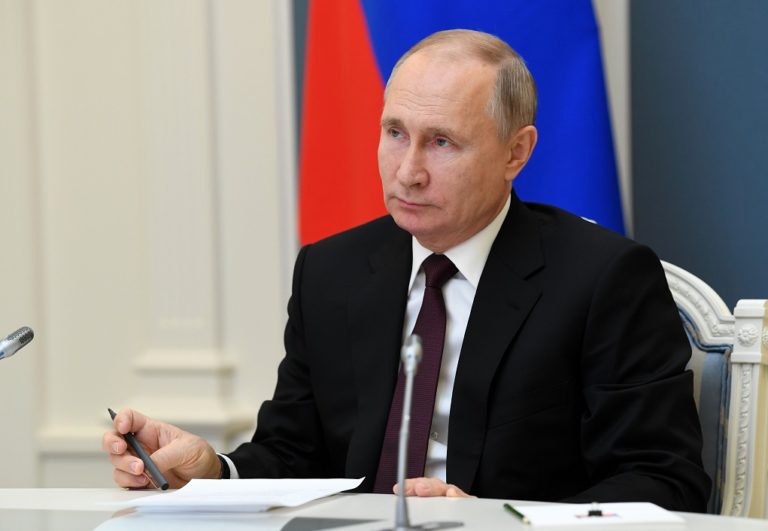 Ρωσία: Υπέγραψε ο Πούτιν νόμο που εγγυάται ασυλία πρώην προέδρων