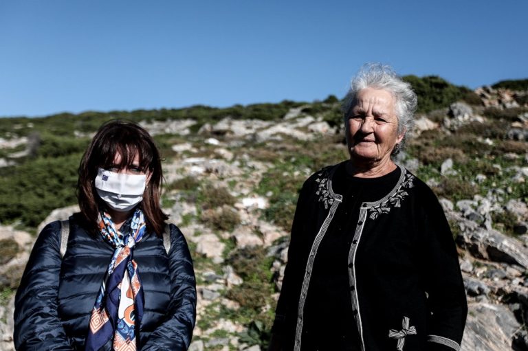 Κ. Σακελλαροπούλου: Η μοναχική κυρά Ρήνη στην Κίναρο συμβολίζει τα φετινά Χριστούγεννα