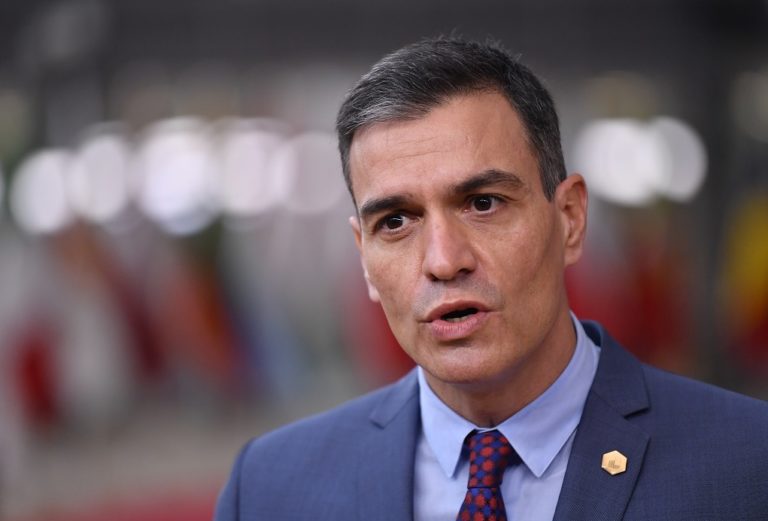 Ισπανία: Ο Πέδρο Σάντσεθ δεσμεύεται να εφαρμόσει σχέδιο για την ενίσχυση της άμυνας μέχρι το καλοκαίρι