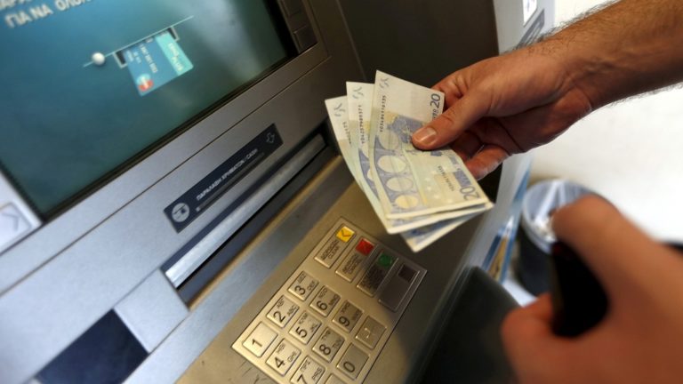 e-ΕΦΚΑ: Επιστροφές 135.346.225 ευρώ σε 158.600 ελεύθερους επαγγελματίες και αγρότες