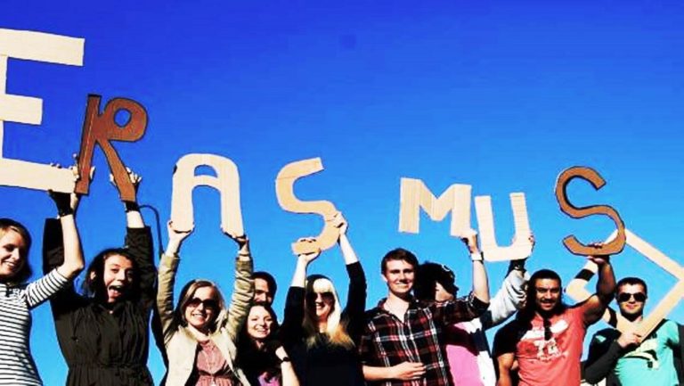 Ροδόπη: Η ομάδα διαχείρισης του προγράμματος Erasmus+ στην Κομοτηνή