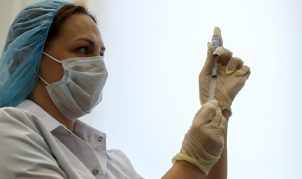 BioNtech: Σε έξι εβδομάδες νέο εμβόλιο και για μετάλλαξη του ιού