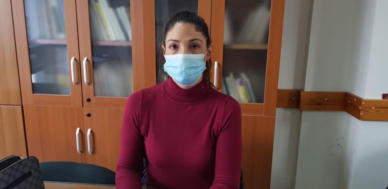 Καταγγελία για αιφνιδιαστική απόλυση μητέρας τριών παιδιών