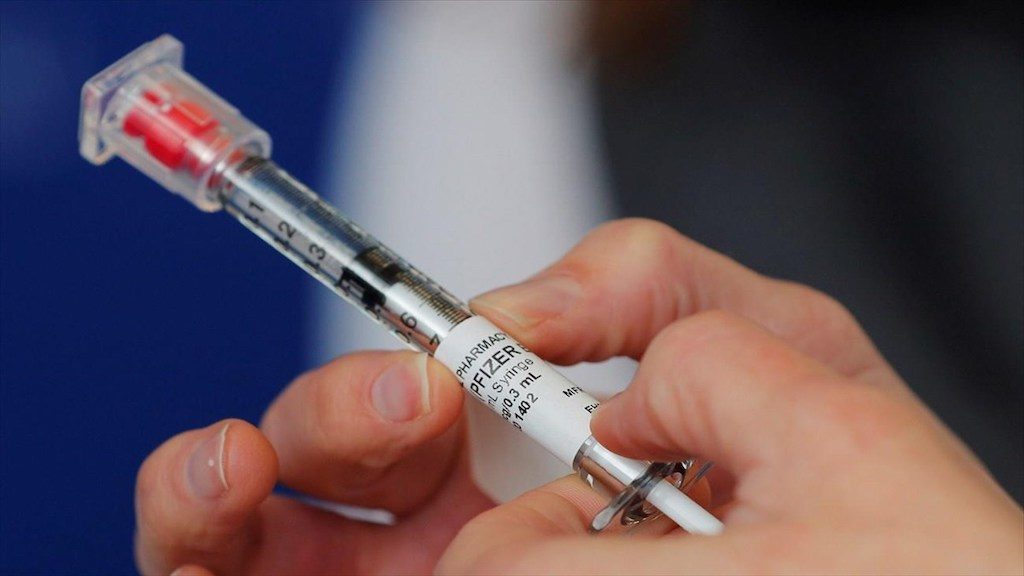 Pfizer και BioNTech θα προσφέρουν το εμβόλιο σε εθελοντές που έλαβαν εικονικό φάρμακο