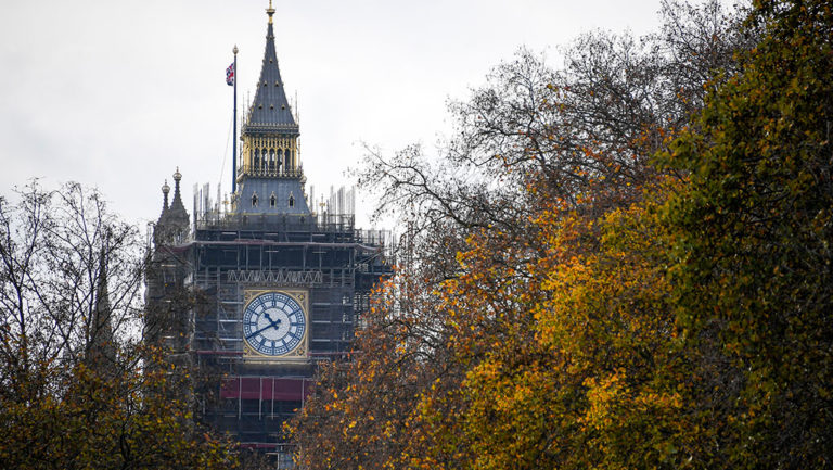 Brexit: Οι διαφωνίες στις εμπορικές συνομιλίες ΕΕ – Βρετανία παραμένουν