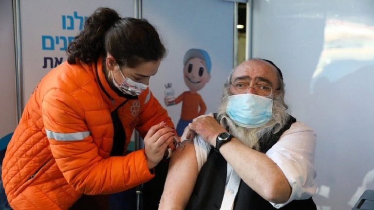 Παγκόσμια κούρσα εμβολιασμών- Γιατί προηγείται το Ισραήλ και υστερεί η Γαλλία