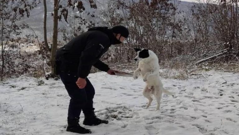 Πράξη αγάπης από αστυνομικό του Α΄ Τμήματος Συνοριακής Φύλαξης Δελβινακίου