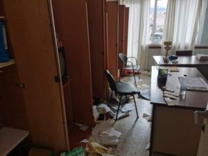 Διάρρηξη και βανδαλισμοί στο Εργατικό Κέντρο Χανίων