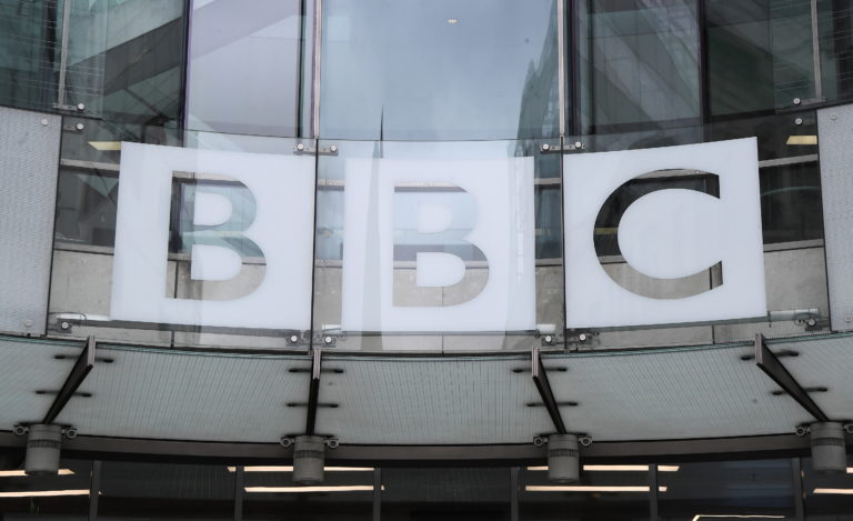 Βρετανία: Το μεγαλύτερο εκπαιδευτικό πρόγραμμα στην ιστορία του θα προσφέρει το BBC