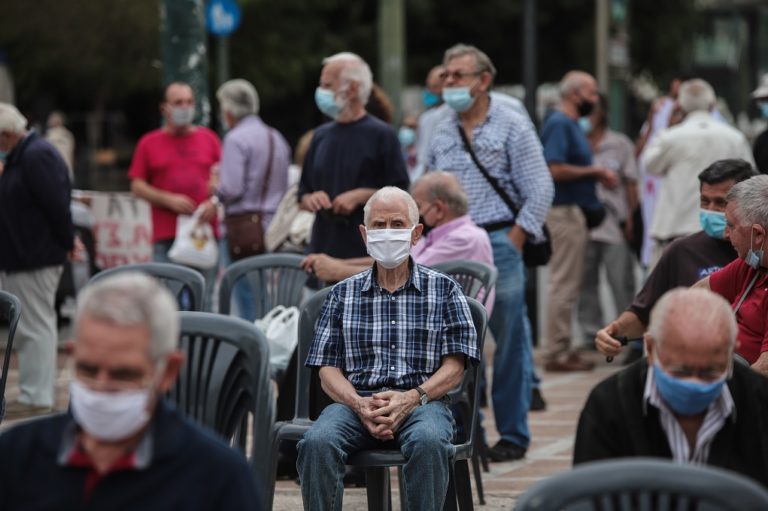 Ειδικός διαχειριστής στον ΕΦΚΑ για τις εκκρεμείς συντάξεις