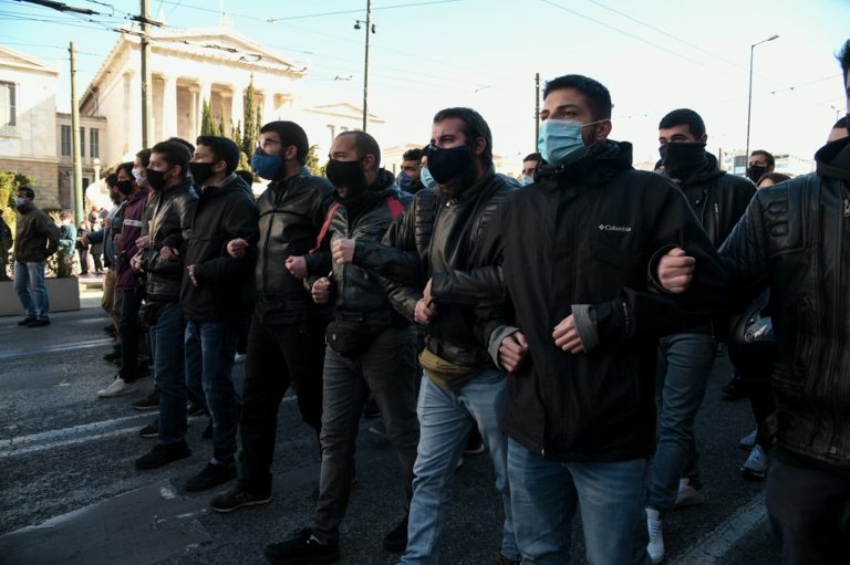 Δικογραφία για το πανεκπαιδευτικό συλλαλητήριο-Αντιπαράθεση στη Βουλή