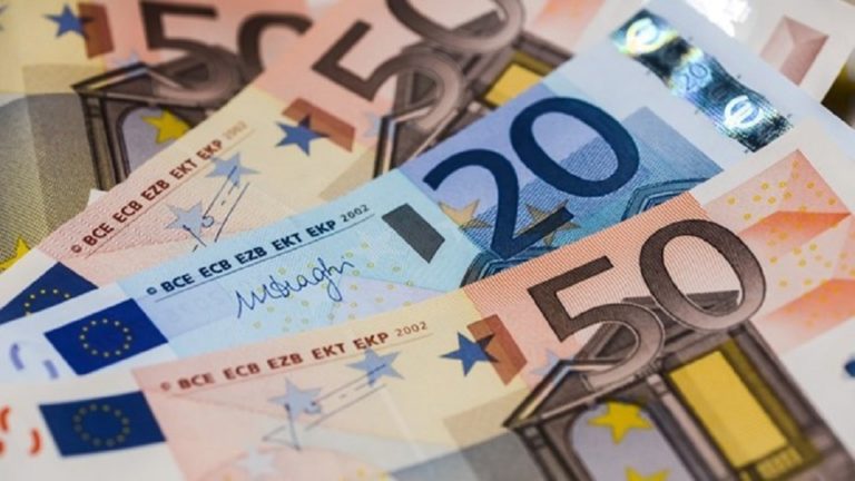 Επίδομα 534 ευρώ: Από αύριο θα αρχίσουν να τα εισπράττουν οι δικαιούχοι