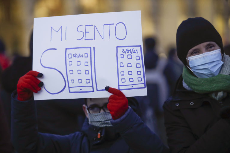 Ιταλία: Χάος με την επιστροφή στα θρανία εν μέσω κυβερνητικής κρίσης