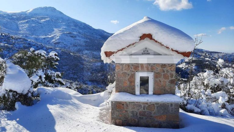 Εκδρομές τα Χριστούγεννα και την Πρωτοχρονιά – Οι τιμές διαμονής στους χειμερινούς προορισμούς (πίνακες – video)