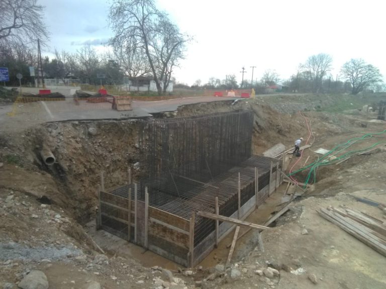 Προχωρούν τα έργα στη νέα γέφυρα στο Πουρί Αγιοκάμπου