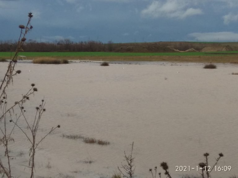 Πλημμύρισαν αγροτικές εκτάσεις στο Λεσίνι Αιτωλοακαρνανίας