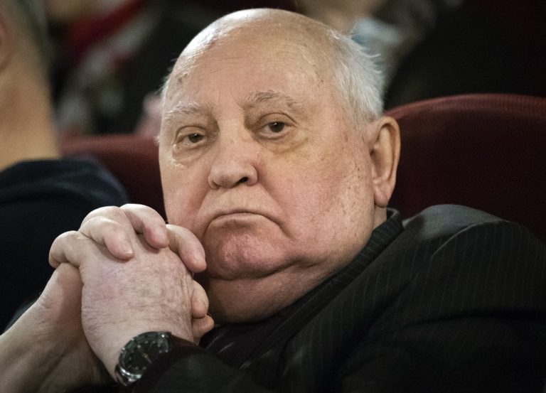 Έκκληση Γκορμπατσόφ για «εξομάλυνση των σχέσεων» ΗΠΑ – Ρωσίας